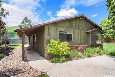 190 S Center St, Midway, UT 84049 - photo 3