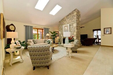 1084 Denman Ct, Westerville, OH 43081 - photo 4