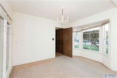 Formal dining room