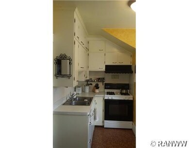1217 5th Ave E, Menomonie, WI 54751 - photo 2