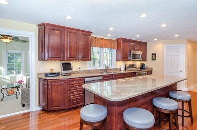 47 Fairway Ln, Foxboro, MA 02035 - photo 4