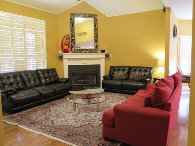 18x17 Den/Family Room with 2nd Gas Fireplace