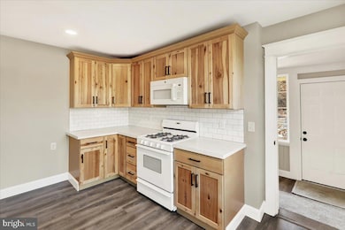 133 Spring Valley Rd, Reading, PA 19605 - photo 2