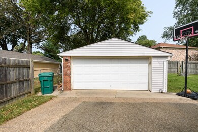 8305 Cloverport Dr, Louisville, KY 40228 - photo 3