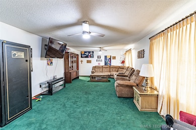 551 W 10th Ave, Bristow, OK 74010 - photo 5