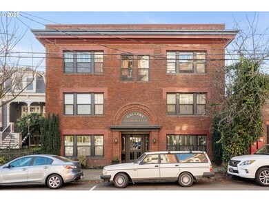 2076 NW Johnson St unit 203, Portland, OR 97209 - photo 4