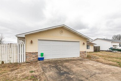 3605 Palm Tree Dr, Poplar Bluff, MO 63901 - photo 2