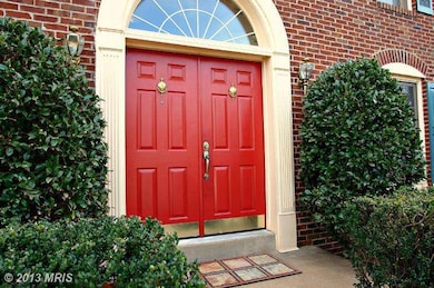 13571 Smallwood Ln, Chantilly, VA 20151 - photo 2