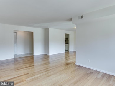 11323 Commonwealth Dr unit 204, Rockville, MD 20852 - photo 7