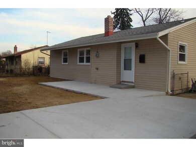 406 Hickory Ln, Mount Laurel, NJ 08054 - photo 4