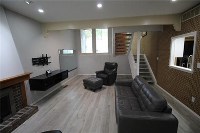 8020 Colony Ln, Lenexa, KS 66215 - photo 3