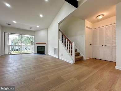 18217 Swiss Cir unit 3, Germantown, MD 20874 - photo 3