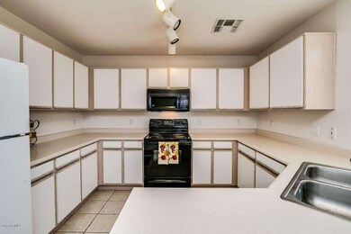 Kitchen Cabs