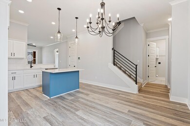 24-Eating Area to Kitchen