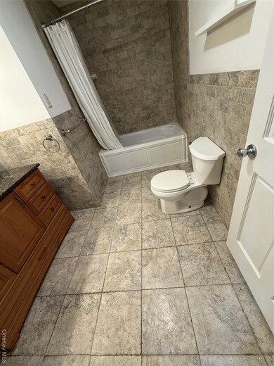 76 E Argyle St, Valley Stream, NY 11580 - photo 5