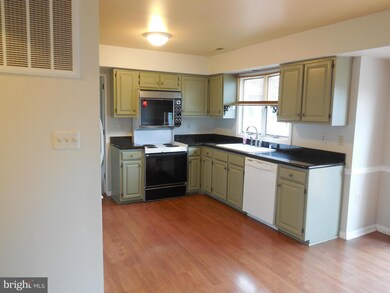 137 Prides Crossing, Shenandoah Junction, WV 25442 - photo 2