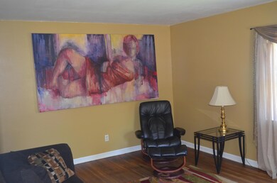 LIVING ROOM 2