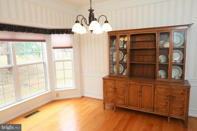 18042 Wheatridge Dr, Germantown, MD 20874 - photo 5