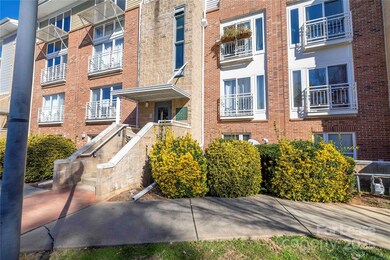 3953 Picasso Ct unit 3953, Charlotte, NC 28205 - photo 2