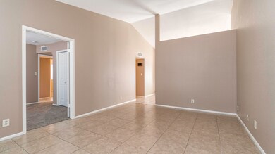 6243 E Grandview Cir-5