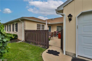 5806 Burning Tree Ln, Macungie, PA 18062 - photo 3
