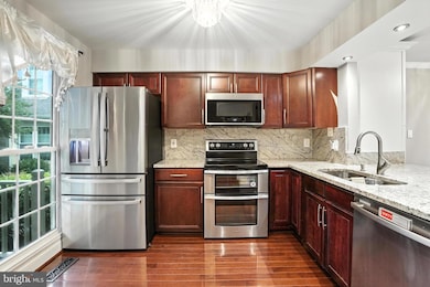 12863 Mill Brook Ct, Woodbridge, VA 22192 - photo 4