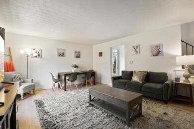 Living/Dining Area
