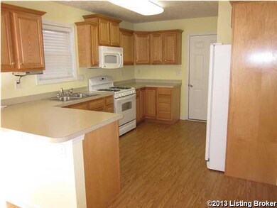 unlisted-address, Louisville, KY 40228 - photo 6