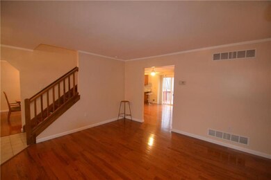 523 Adie Dr Effort-Living Room