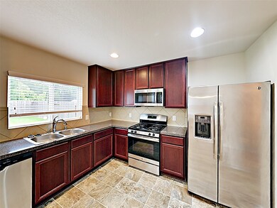 9945 Swallow Dr, Conroe, TX 77385 - photo 7