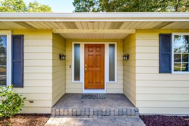 007-Front_Entrance-4901324-medium