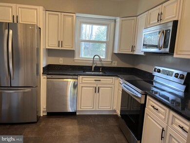 317 Hillsmere Dr, Annapolis, MD 21403 - photo 6