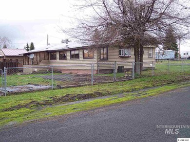 215 3rd Ave E, Weippe, ID 83553 - photo 2