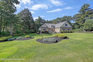 103 Laurel Ridge Dr, Jefferson Township, PA 18436 - photo 4