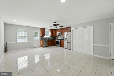 650 Gambocz Ct, Monmouth Junction, NJ 08852 - photo 5