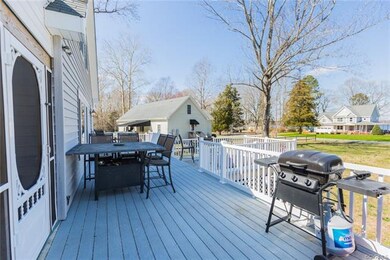 8140 Riverview Dr, Gloucester, VA 23061 - photo 5