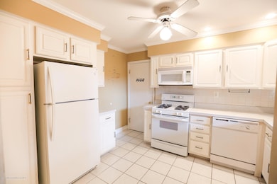 56 Poplar Ave Kitchen