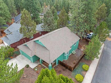 2627 NW Rainbow Ridge Dr, Bend, OR 97701 - photo 2