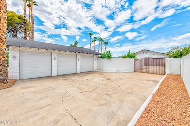 216 Canyon Dr, Las Vegas, NV 89107 - photo 5