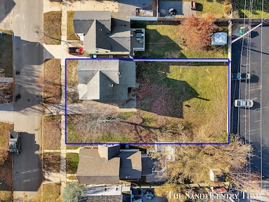 317 Elliott Ave, Grand Haven, MI 49417 - photo 3