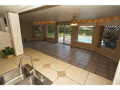 10220 Ridgewood Dr, El Paso, TX 79925 - photo 3