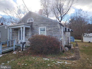 24 Wayne Ave, New Cumberland, PA 17070 - photo 2