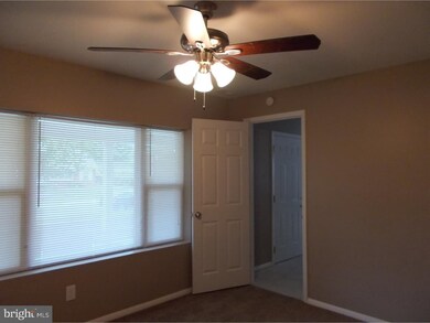 21 Bermuda Cir, Willingboro, NJ 08046 - photo 2