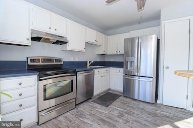 2469 Vineyard Ln, Crofton, MD 21114 - photo 5