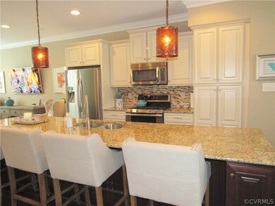 12' x 3+' inland with granite countertop, undercou