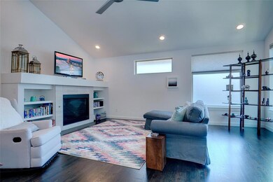 2205 Chunk Ct, Dallas, TX 75206 - photo 3