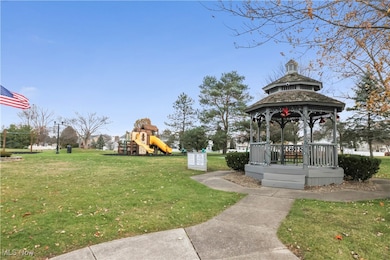 2171 Canterbury Cir, Akron, OH 44319 - photo 5