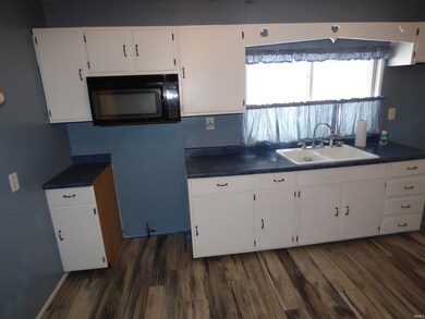 1159 W Mcclurg St, Frankfort, IN 46041 - photo 7