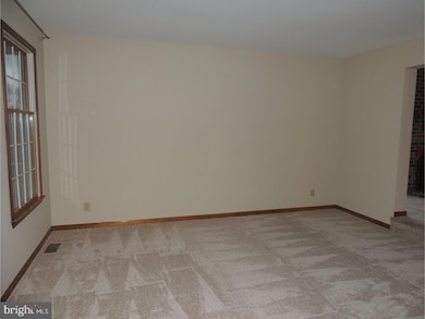 36 Driftwood Ct, Glassboro, NJ 08028 - photo 6