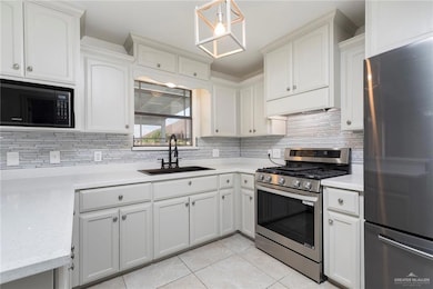 706 S 19th St, Hidalgo, TX 78557 - photo 3